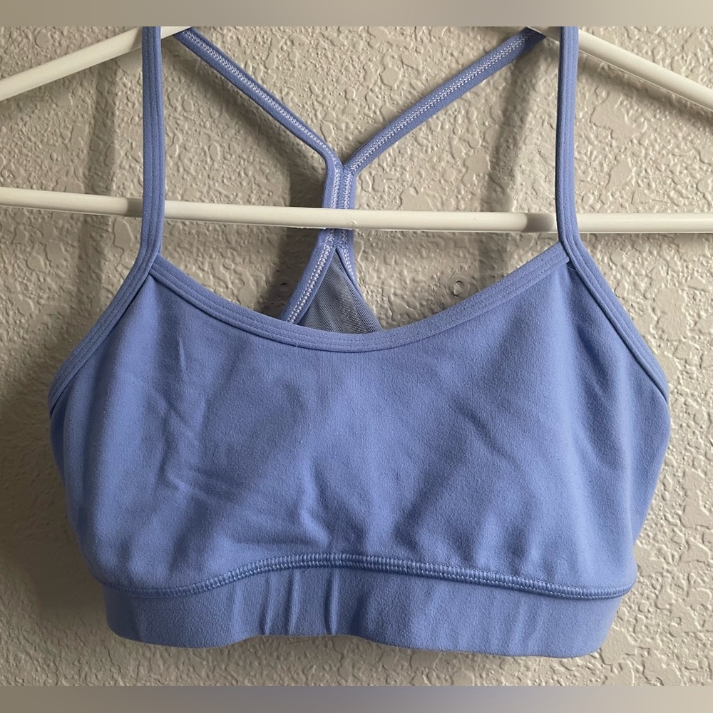 Lululemon Flow Y Bra Nulu. Size 4. Lavender color.